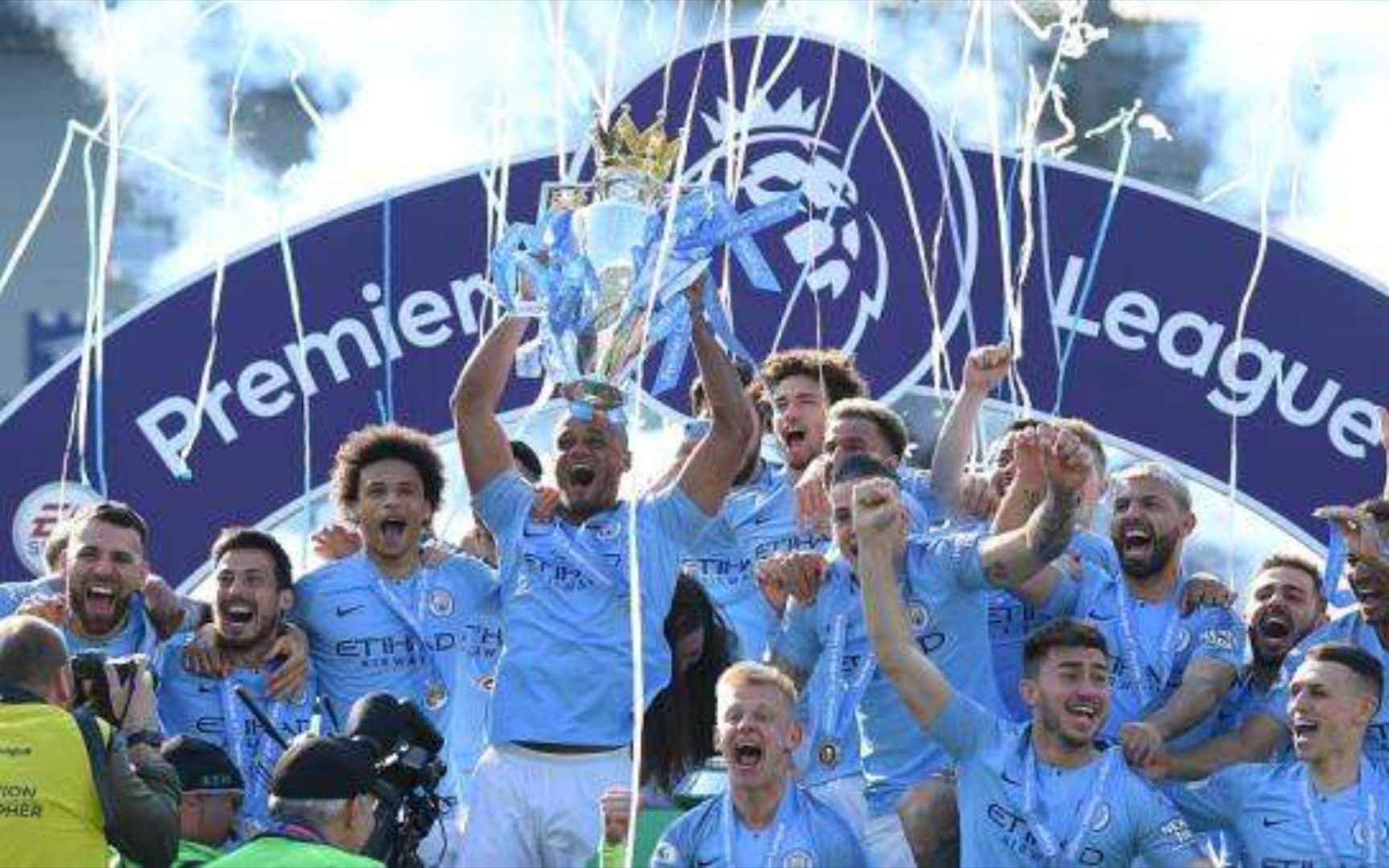 隨著工作和 隨著工作和